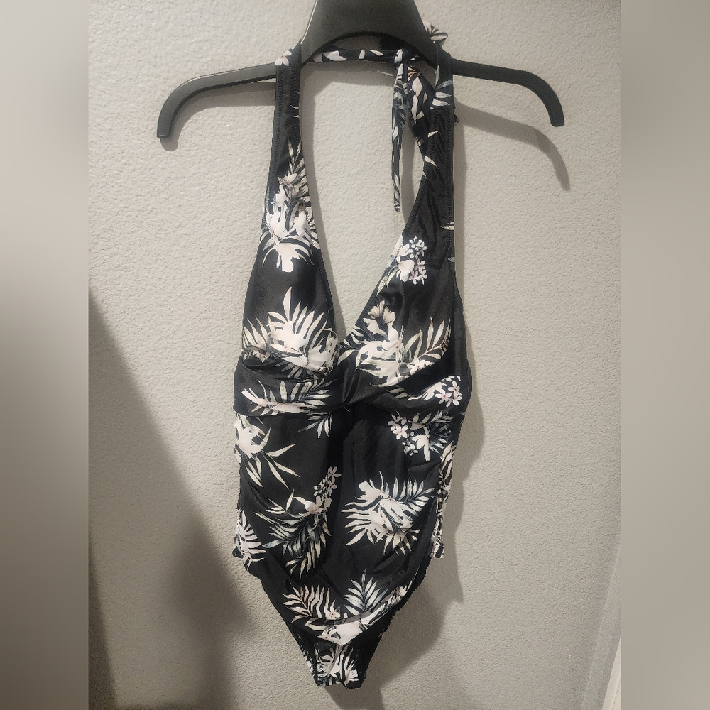 Floral Halter One-Piece Swimsuit - Picture 2 of 2